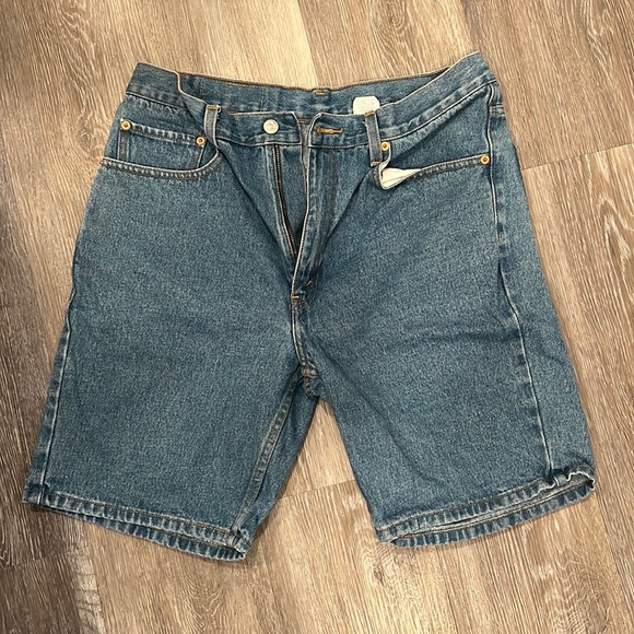 Levi’s 505 Relaxed Fit Jean Shorts - Picture 5 of 7